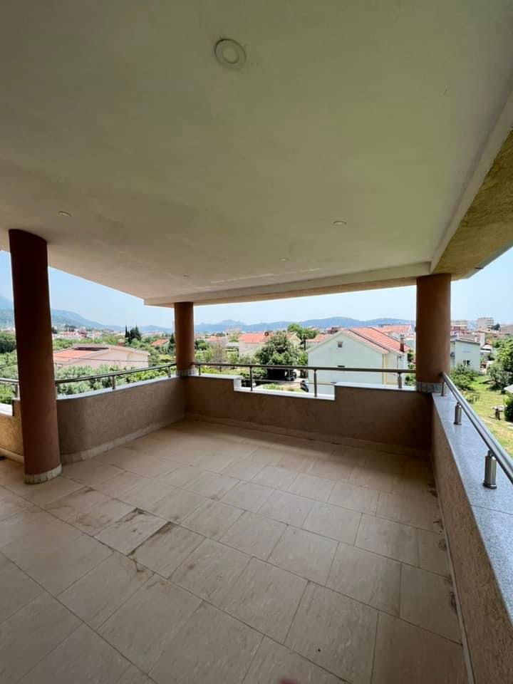 WhatsApp Image 2025-08-23 at 09.11.01 (1)